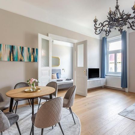Luxury Elizabeth Residence Next To The New York Cafe Budapest Exterior photo