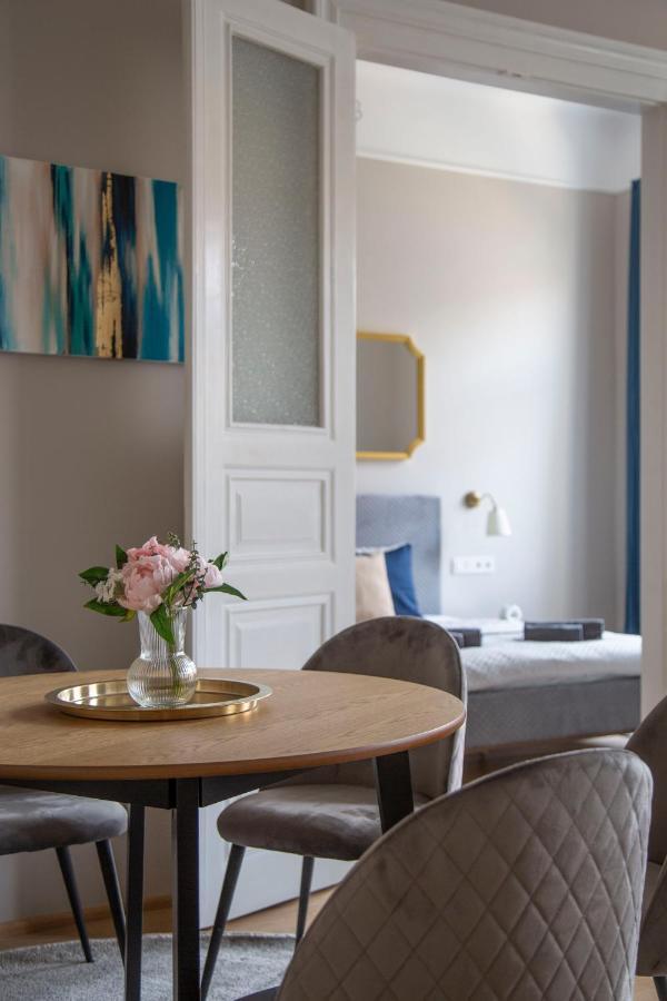 Luxury Elizabeth Residence Next To The New York Cafe Budapest Exterior photo