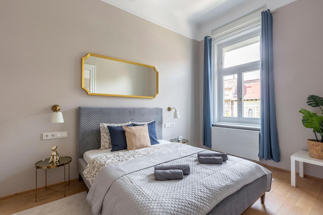 Luxury Elizabeth Residence Next To The New York Cafe Budapest Exterior photo