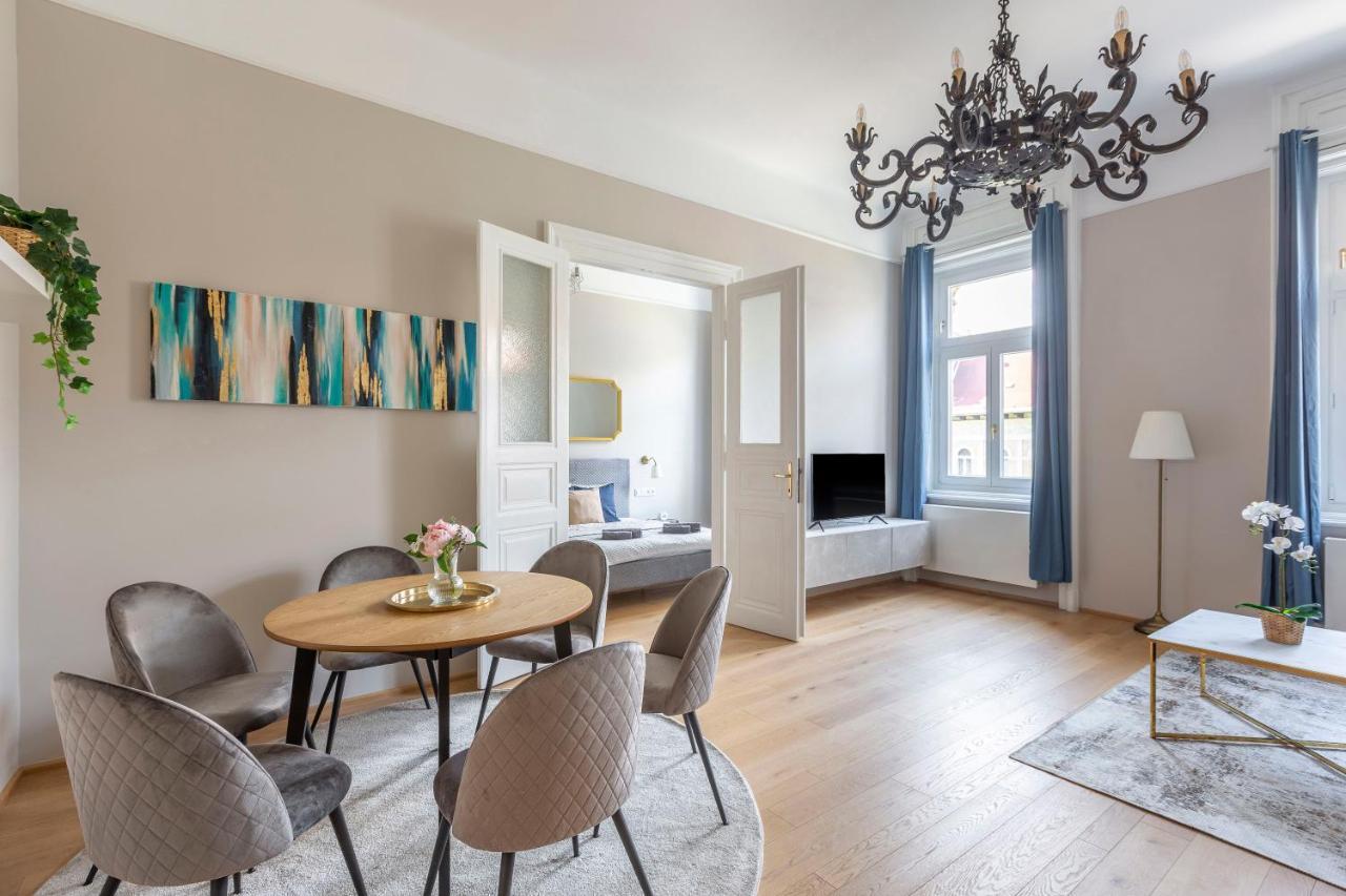 Luxury Elizabeth Residence Next To The New York Cafe Budapest Exterior photo